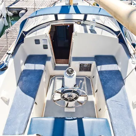 Bmyguest-evamia River Boat 3* Lisboa