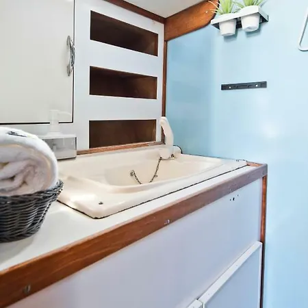 Bmyguest-evamia River Boat Botel 3*