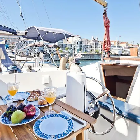 Bmyguest-evamia River Boat Botel Lisbon